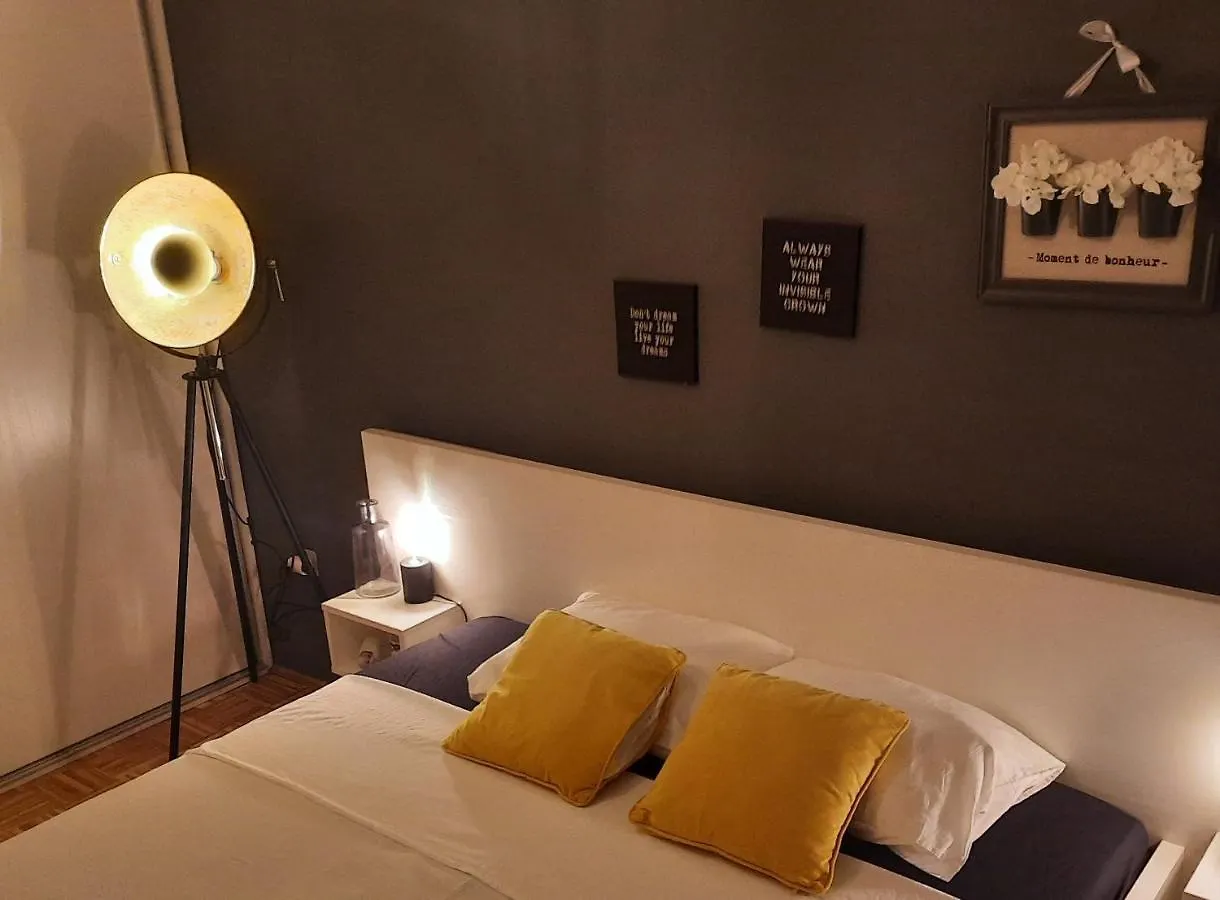 Apartment N&B Zadar
